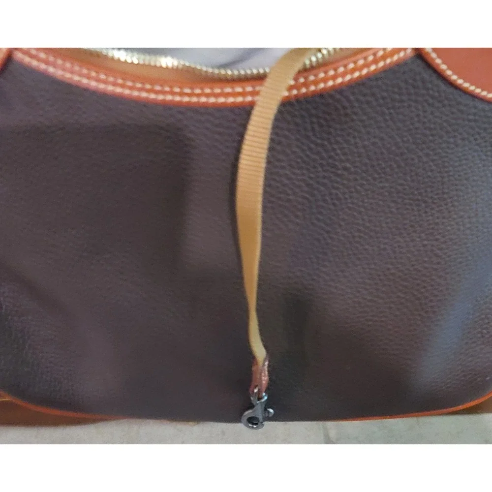 Dooney & Bourke Small Pebble Hobo - Black/brown key holder brwn leathr shoulder